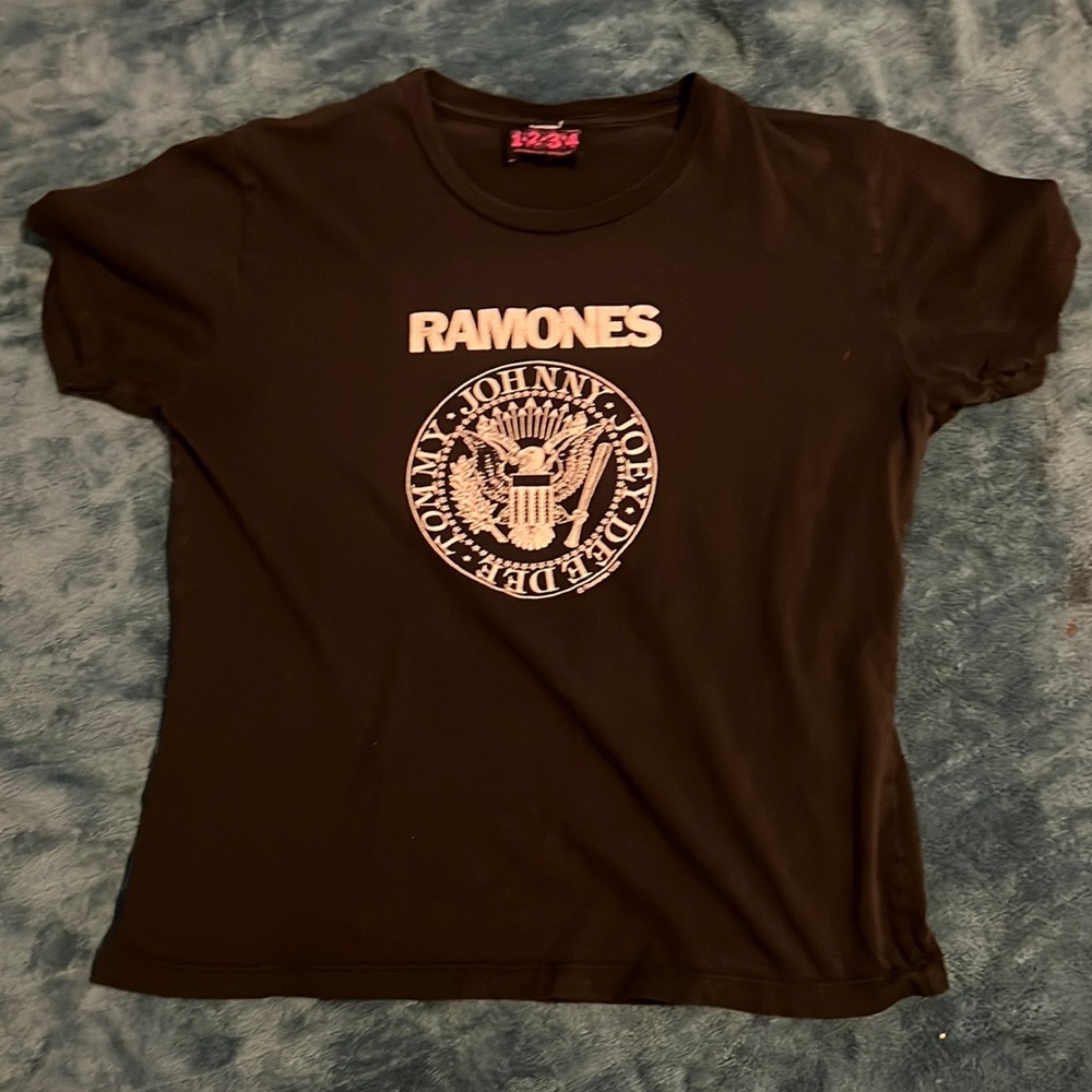 Small Ramones shirt